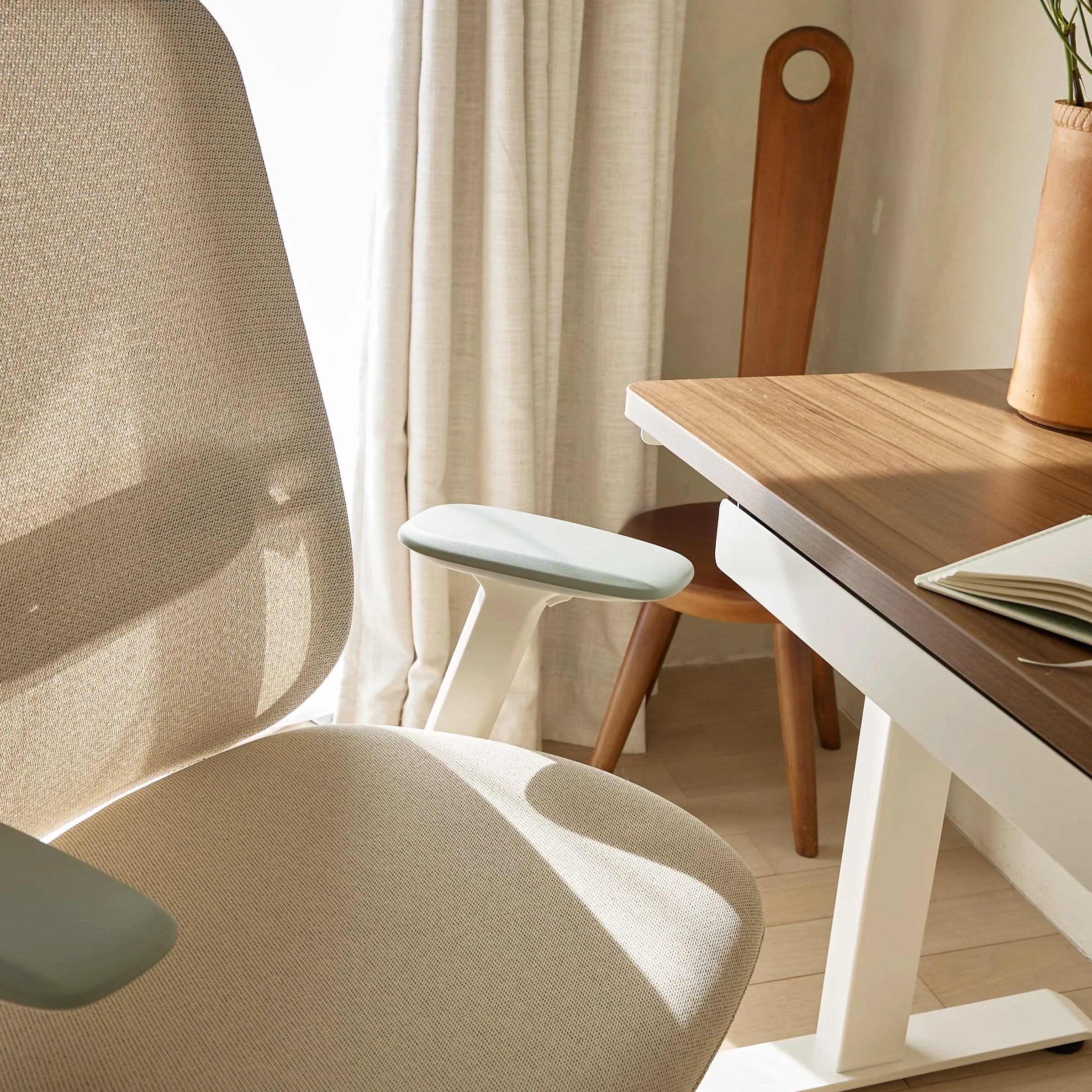 Best desk chair features